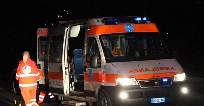 Tragico schianto nella notte a Feriolo: muore motociclista di 38 anni Tragico schianto nella notte a Feriolo: muore motociclista di 38 anni