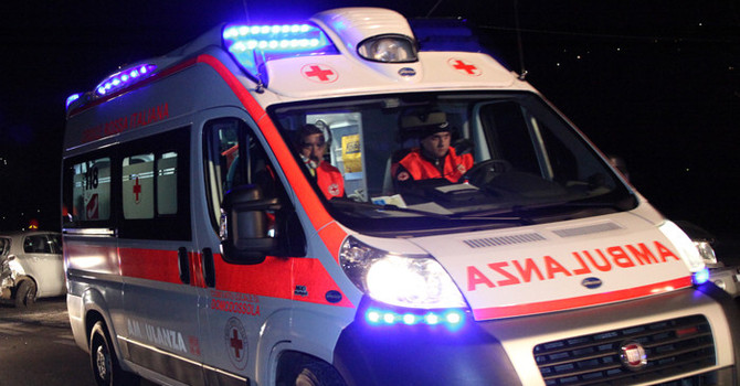 Coppia travolta sulle strisce in corso Nazioni Unite a Verbania Coppia travolta sulle strisce in corso Nazioni Unite a Verbania