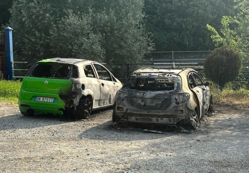 Auto incendiate a Bagnella, Berio replica alla minoranza: "No a sciacallaggi politici, attendiamo le indagini" Auto incendiate a Bagnella, Berio replica alla minoranza: "No a sciacallaggi politici, attendiamo le indagini"