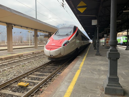 Un nuovo fine settimana di disagio per chi viaggia in treno tra Domodossola e Milano Un nuovo fine settimana di disagio per chi viaggia in treno tra Domodossola e Milano