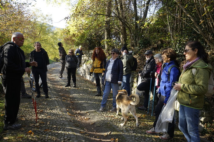 Successo per «Cammina e ramazza» a Cambiasca