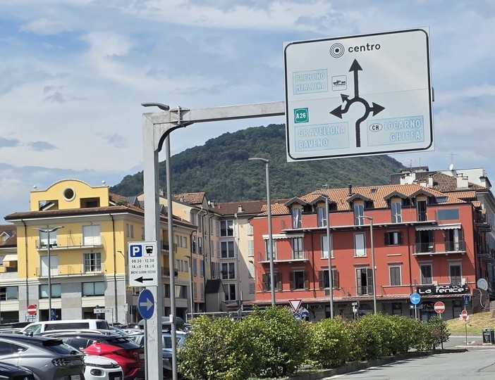 Cartellonistica sbiadita e malumori social Cartellonistica sbiadita e malumori social