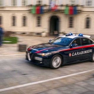 Domodossola, sventata la truffa del falso carabiniere: fermata 21enne con il bottino