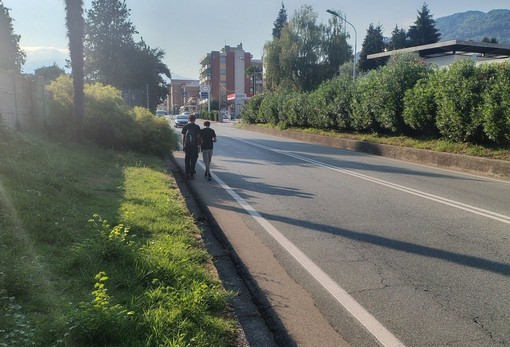 Marciapiede in corso Europa a Verbania Marciapiede in corso Europa a Verbania