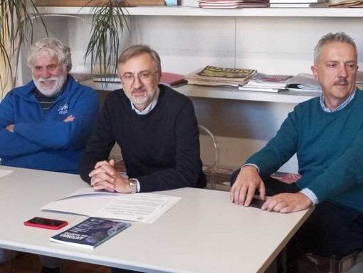 Verbania omaggia lo scrittore Antonio Dal Masetto con un nuovo premio letterario Verbania omaggia lo scrittore Antonio Dal Masetto con un nuovo premio letterario