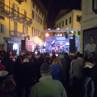 Pallanza, divieto di vetro e lattine per la notte di Capodanno