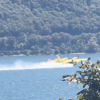 Cannobio, l'incendio ferma i fuochi d'artificio VIDEO