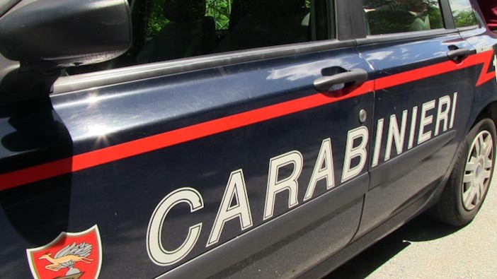 Fondotoce, giovane denunciato per porto abusivo di armi: aveva un coltello di 22 centimetri