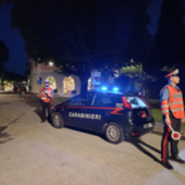 Cannobio, si rifiuta di lasciare un locale e dà in escandescenza: denunciato un 40enne