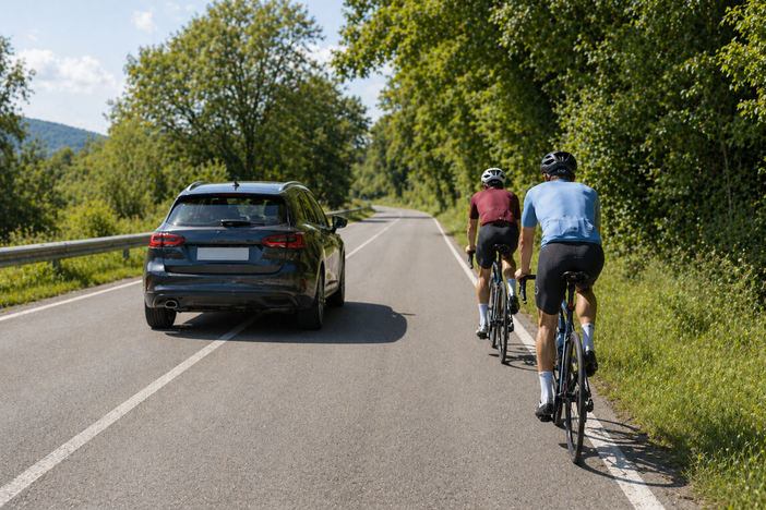 Ciclisti speronati tra Feriolo e Fondotoce, l’Ossola Cycling Team: “Sconcertati dall’odio sui social, valutiamo azioni legali”