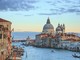 Venezia e la sfida del turismo sostenibile: come cambia l’accesso delle grandi navi alla Laguna