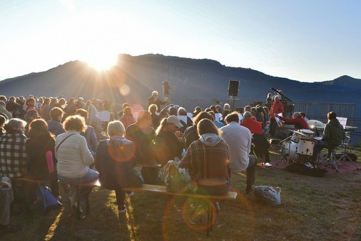 Musica alle prime luci del mattino: torna il Concerto all’Alba sulla Terrazza del Belvedere Musica alle prime luci del mattino: torna il Concerto all’Alba sulla Terrazza del Belvedere