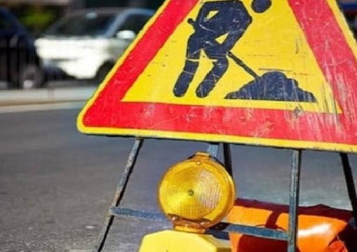 Cannobio, lavori notturni sulla SS 34: senso unico alternato tra il 24 e il 25 ottobre
