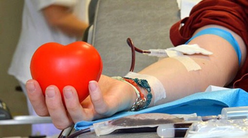 Giornata mondiale del donatore: i comuni del Vco si tingono di rosso