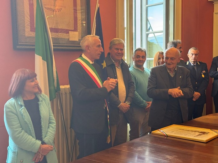 Don Pietro Minoretti cittadino onorario di Cannobio