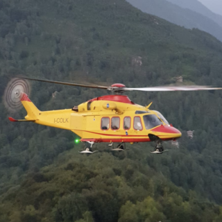 Grave incidente a Gignese: ciclista trovato ferito, trasportato in elicottero all’ospedale di Novara