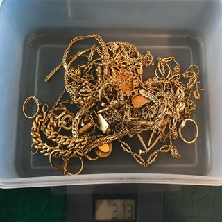 Contrabbando d’oro: 230 chili di vecchia gioielleria importati illegalmente in Svizzera