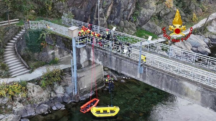 Una immagine dell'esercitazione dei Vigili del fuoco