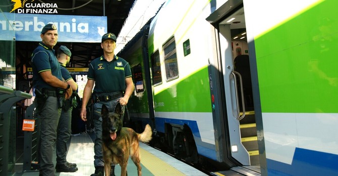 Contrasto ai traffici illeciti nel Vco: arrestato un corriere della droga a Verbania