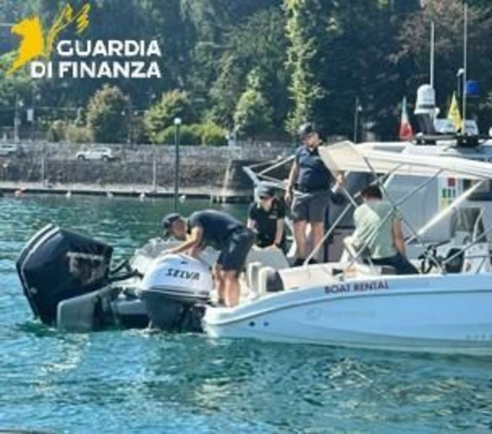 Lago Maggiore, motori modificati sulle barche a noleggio: sequestrati quattro natanti