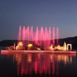 Palio Remiero, la fontana luminosa sarà rimontata e resterà fino al 13 settembre