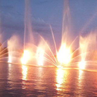 L'estate verbanese si accende con il &quot;Color Water Show&quot; FOTO