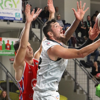 La Paffoni Fulgor torna alla vittoria battendo Blacks Faenza 87-75