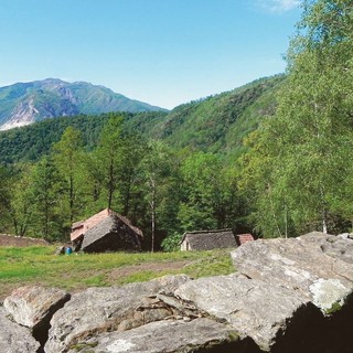 Terre di Mezzo Tour: la tappa da Cossogno a Miazzina, un'escursione tra i borghi, mostra storica e canti popolari
