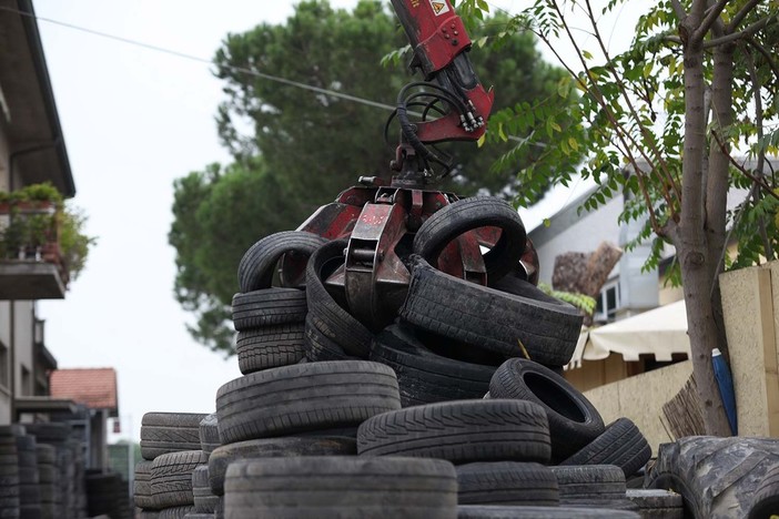 In Piemonte raccolte oltre 11.170 tonnellate di pneumatici usati nel 2023: sono pari a 284 km di asfalto