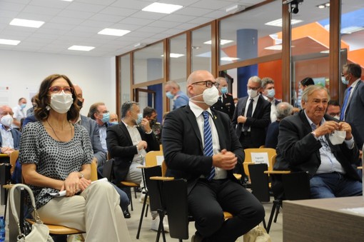 Nuova strategia nazionale per la Montagna, incontro tra Panza e il ministro Gelmini al tavolo tecnico di Edolo Nuova strategia nazionale per la Montagna, incontro tra Panza e il ministro Gelmini al tavolo tecnico di Edolo