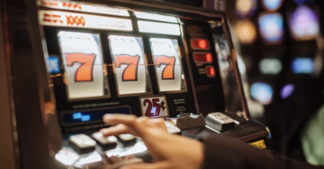 Vco, allarme gioco d’azzardo: si spendono 2.728 euro pro capite