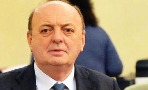 Allarme siccità, Pichetto prova a rassicurare: "Non esiste un rischio razionamento" Allarme siccità, Pichetto prova a rassicurare: "Non esiste un rischio razionamento"