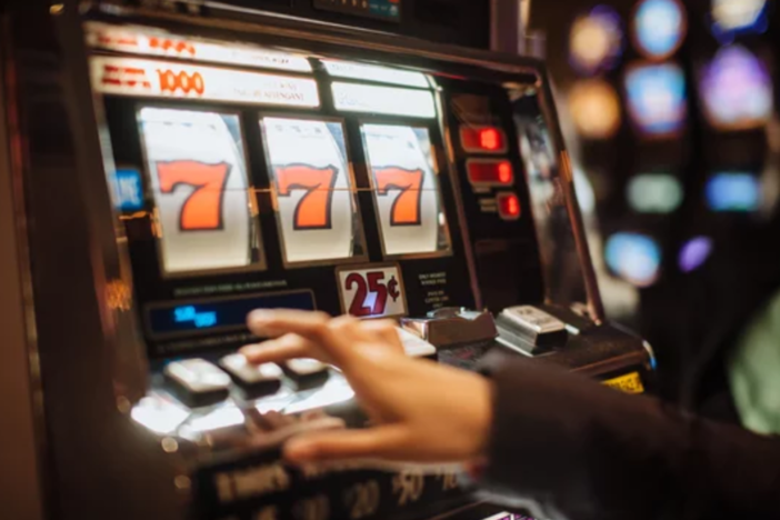 Gioco d'azzardo patologico: nel Vco  63 persone in carico alle cure da dipendenza