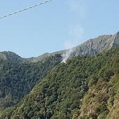 Valstrona, ancora in fiamme i boschi sopra Forno Valstrona, ancora in fiamme i boschi sopra Forno