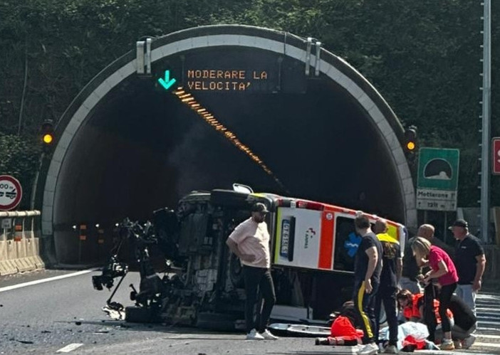 Ambulanza ribaltata in A26, l’Usb denuncia criticità sulla sicurezza