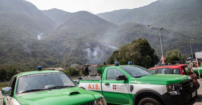 Incendi boschivi, cinque nuove vasche da 8mila litri per le squadre Aib dell’Ossola Incendi boschivi, cinque nuove vasche da 8mila litri per le squadre Aib dell’Ossola