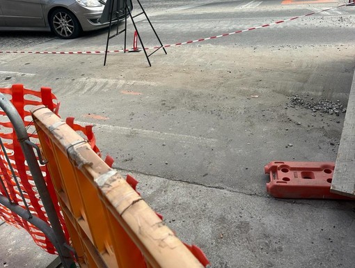 Montani (Lega): "Il degrado del centro di Intra è un pessimo biglietto da visita per i turisti" Montani (Lega): "Il degrado del centro di Intra è un pessimo biglietto da visita per i turisti"