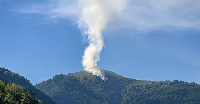 Incendi sulle montagne dell'Ossola: i fulmini del temporale hanno innescato nuovi roghi VIDEO Incendi sulle montagne dell'Ossola: i fulmini del temporale hanno innescato nuovi roghi VIDEO