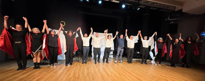 A Miazzina va in scena "Le donne all'Assemblea" di Aristofane: la commedia classica che parla al presente A Miazzina va in scena "Le donne all'Assemblea" di Aristofane: la commedia classica che parla al presente