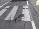 Asfalto con buche lungo la Intra Premeno