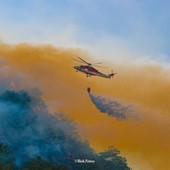Incendi, la situazione peggiora: le fiamme arrivano a Pallanzeno ed è bruciata una baita all’Alpe Ceresola Incendi, la situazione peggiora: le fiamme arrivano a Pallanzeno ed è bruciata una baita all’Alpe Ceresola