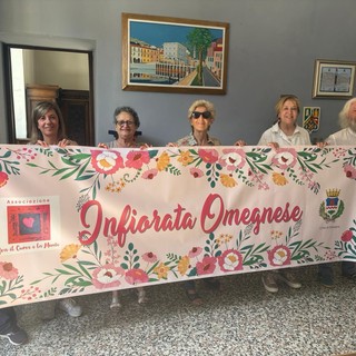 Un'esplosione di colori: arriva l'Infiorata Omegnese