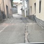 Crusinallo, Songa torna a segnalare strade e marciapiedi in stato di degrado FOTO