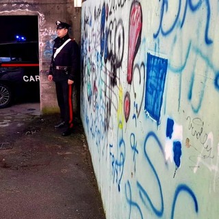 Denunciata 18enne per aver imbrattato con scritte e graffiti un parcheggio a Cannobio