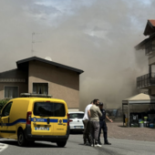 Riaperta la strada di Cannobio dopo l'incendio di un'abitazione