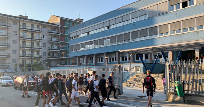 Al via il nuovo anno scolastico nel Vco: insediati i docenti Al via il nuovo anno scolastico nel Vco: insediati i docenti