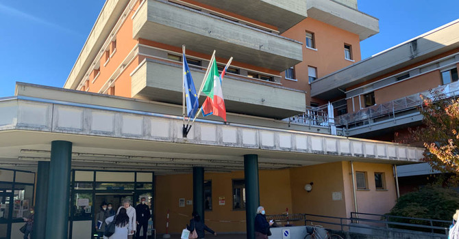 Ospedale, respinto l’ordine del giorno: scontro in consiglio sulla sanità verbanese