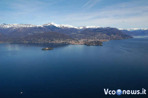 Grotta di Babbo Natale, proseguono le crociere per famiglie sul Lago Maggiore