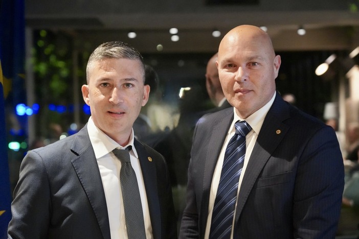 Passaggio di consegne per il Lions Club Verbano Borromeo: Claudio Carlini è il nuovo presidente Passaggio di consegne per il Lions Club Verbano Borromeo: Claudio Carlini è il nuovo presidente