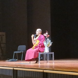 “Ci vuole coraggio per amare": Lama Michel Rinpoche a Verbania per presentare il nuovo libro